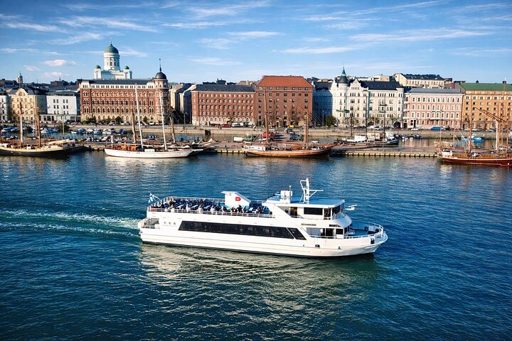Sightseeing Cruise in Archipelago of Helsinki