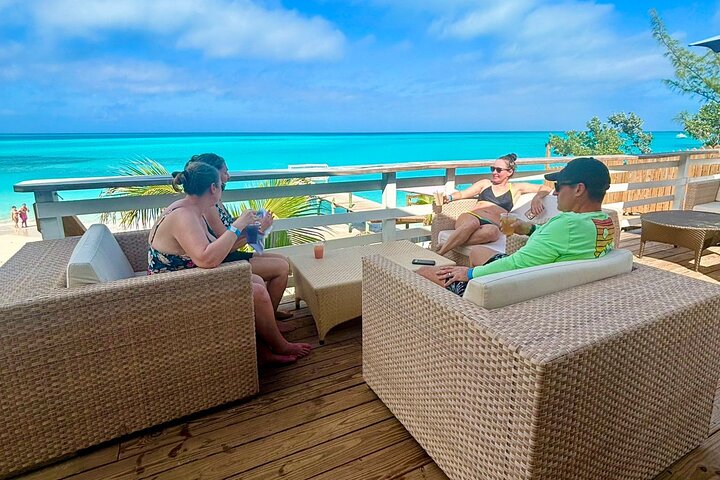 Nassau Swimming Pigs and Private Beach Club Escape