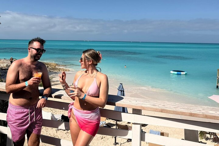 Nassau Swimming Pigs and Private Beach Club Escape