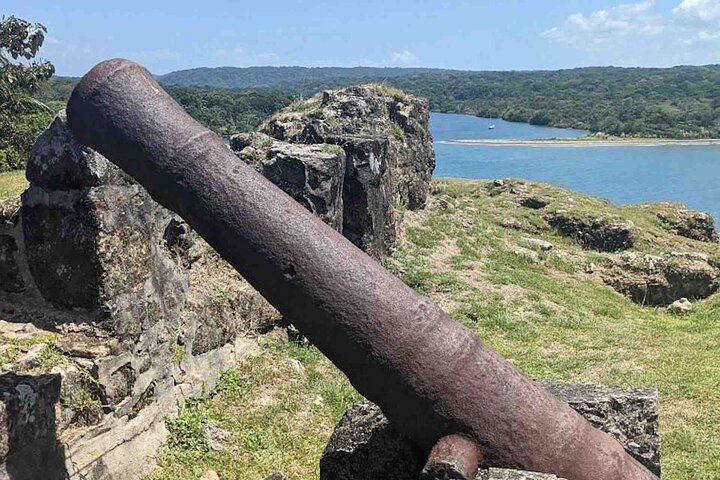 Panama Canal and Fort San Lorenzo Tour from Colón