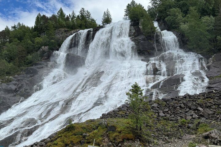 Bergen: Bondhus Glacier Lake & National Park w/Lunch in Rosendal