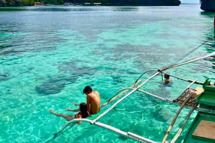 Coron Ultimate Tour: 7 Destinations with Lunch and Transfer