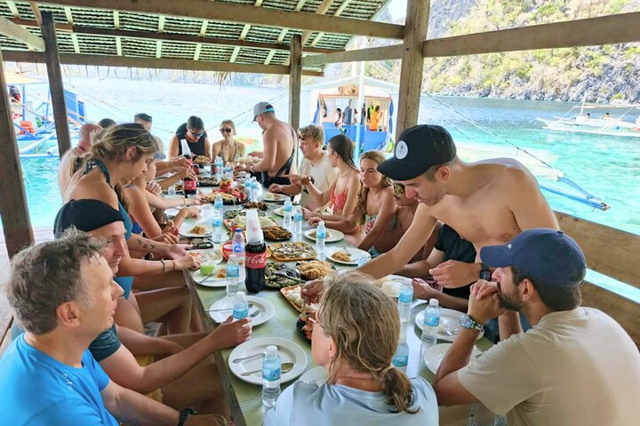 Coron Ultimate Tour: 7 Destinations with Lunch and Transfer