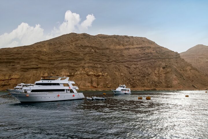 Sharm El Sheikh: White Island & Ras Mohammed Cruise with Lunch