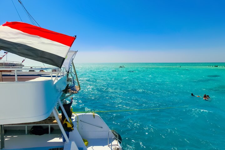 Sharm El Sheikh: White Island & Ras Mohammed Cruise with Lunch