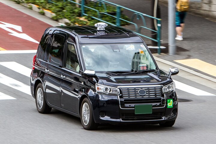 Private Taxi: Washi-Making & Gold Leaf, Acclaimed Sake in Ehime