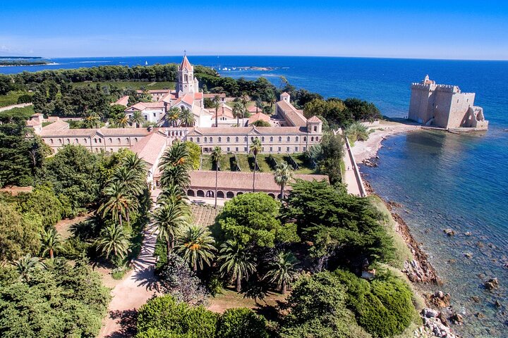 Cannes Private Boat Tour to the Lérins Islands – Relax & Snorkel