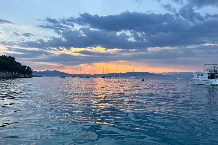Cannes Private Boat Tour to the Lérins Islands – Relax & Snorkel