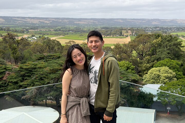 Adelaide Highlights, Hahndorf & McLaren Vale Wine Tasting and Sightseeing Tour