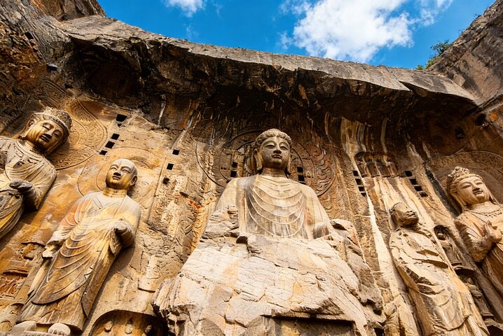2-Day Private Tour: Shaolin Temple & Longmen Grottoes from Jinan by Bullet Train