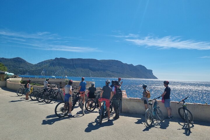 Electric Mountain Bike Tour in the Parc des Calanques
