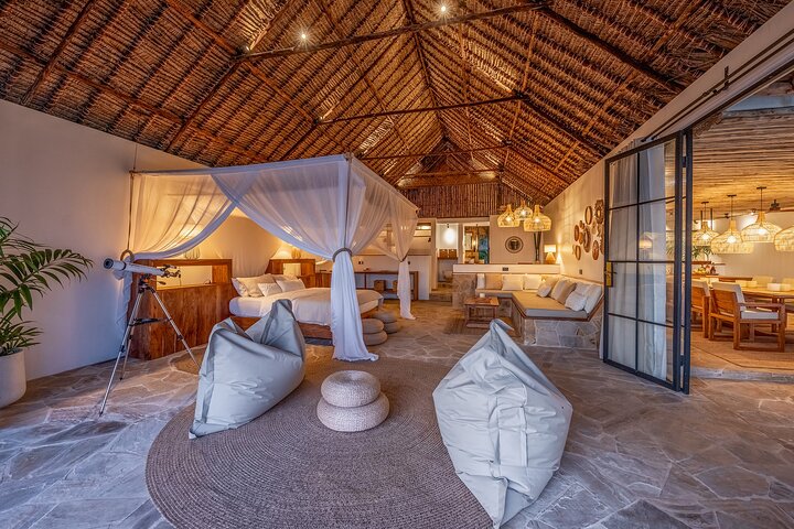 7 Days Exotic Honeymoon Experience in Pemba’s Underwater Room
