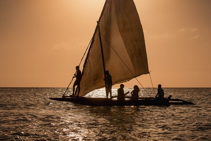 7 Days Exotic Honeymoon Experience in Pemba’s Underwater Room