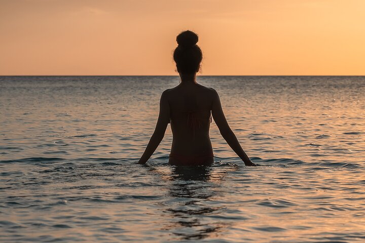 7 Days Exotic Honeymoon Experience in Pemba’s Underwater Room