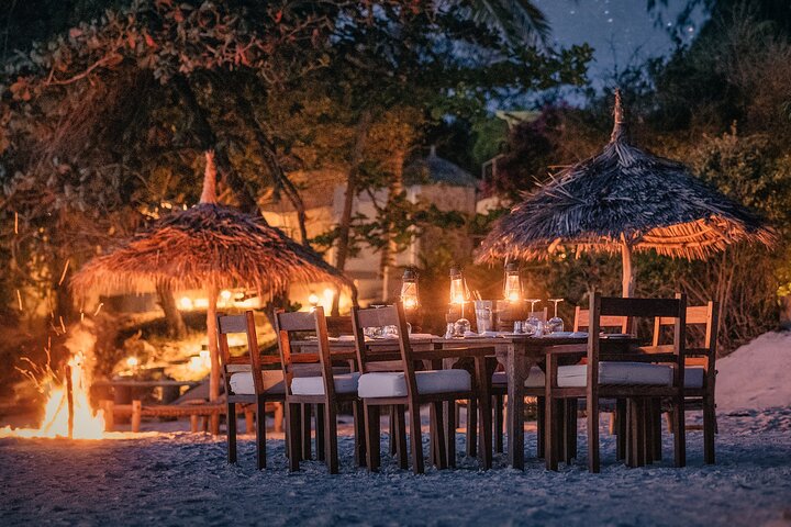 7 Days Exotic Honeymoon Experience in Pemba’s Underwater Room