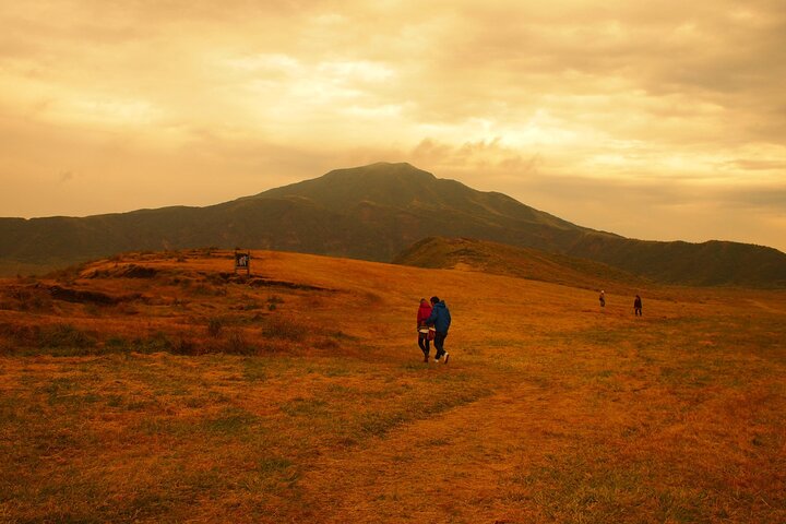 From Kumamoto : Mt.Aso and Takachiho All-inclusive Private Tour