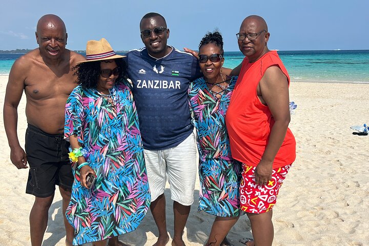 Full Day NAKUPENDA SANDBANK and STONE TOWN ( Lunch included )