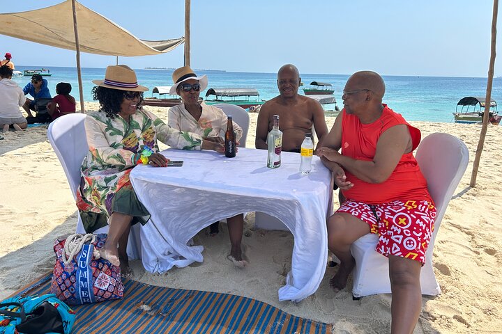 Full Day NAKUPENDA SANDBANK and STONE TOWN ( Lunch included )