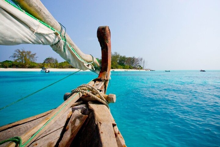 Full Day NAKUPENDA SANDBANK and STONE TOWN ( Lunch included )