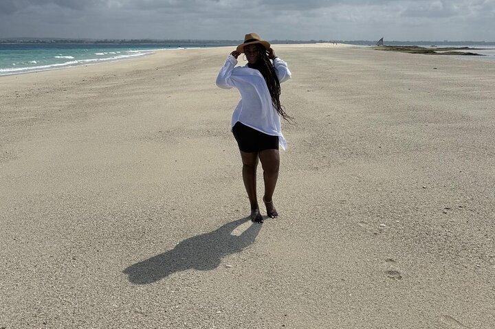 Luxury NAKUPENDA SANDBANK and SPICE FARM TOUR ( Lunch included )
