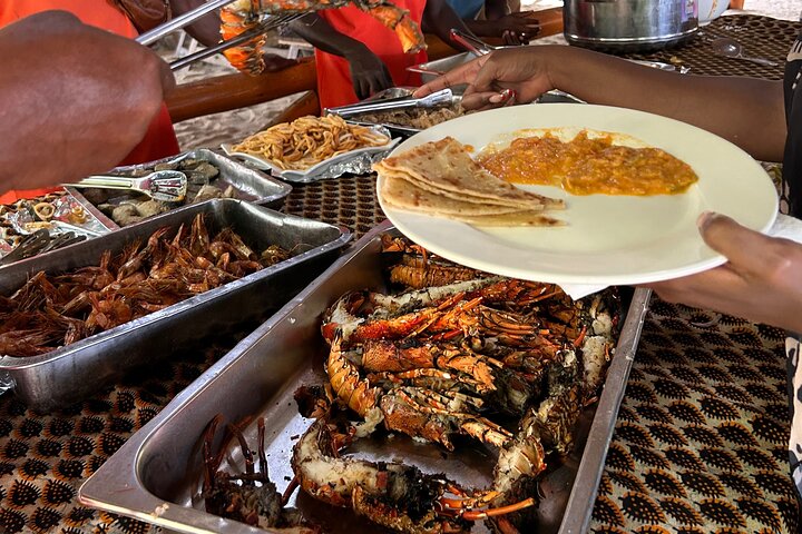 Luxury NAKUPENDA SANDBANK and SPICE FARM TOUR ( Lunch included )