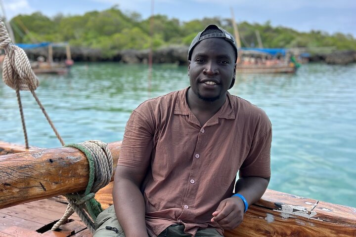 Luxury NAKUPENDA SANDBANK and SPICE FARM TOUR ( Lunch included )