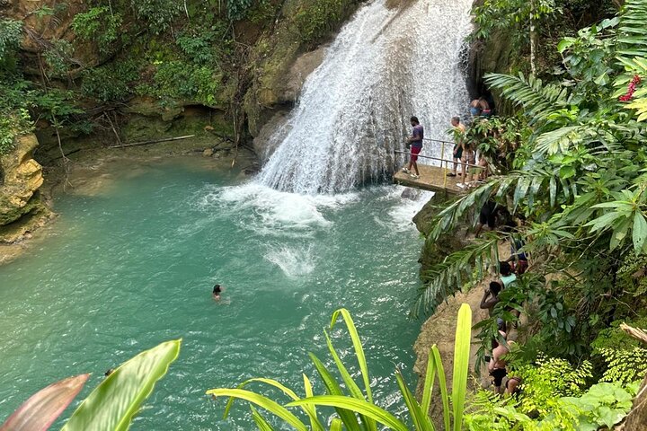 Blue Hole and River Tubing Ocho Rios