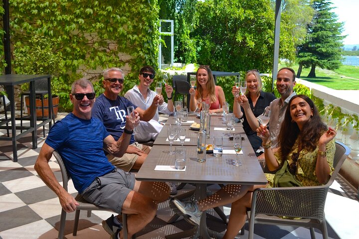 Santiago: Valparaiso, Viña del Mar & Casablanca Wine Tour