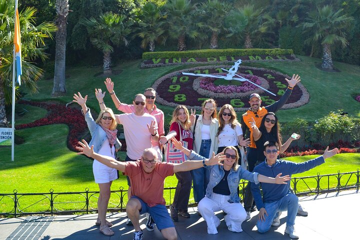 Santiago: Valparaiso, Viña del Mar & Casablanca Wine Tour