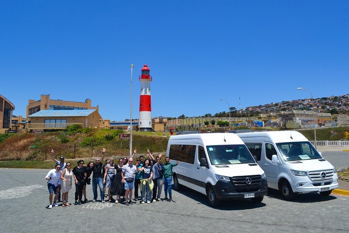 Santiago: Valparaiso, Viña del Mar & Casablanca Wine Tour