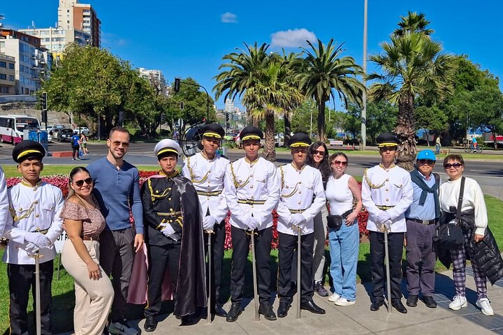 Santiago: Valparaiso, Viña del Mar & Casablanca Wine Tour