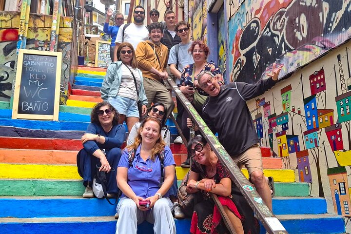 Santiago: Valparaiso, Viña del Mar & Casablanca Wine Tour
