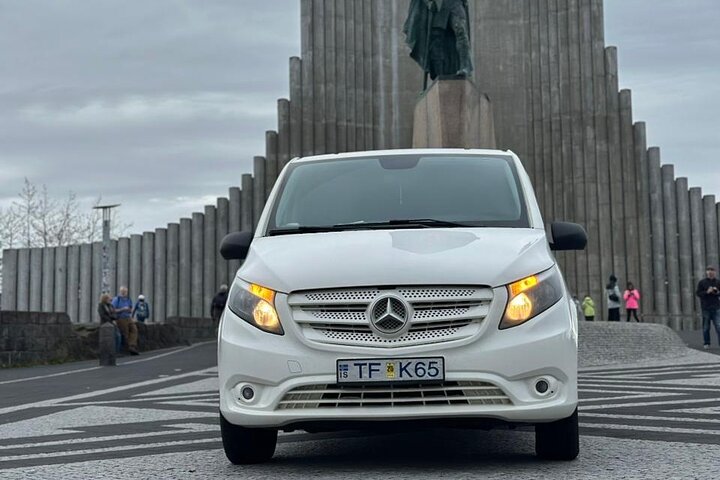 Private Transfer from Keflavik Airport to Reykjavik