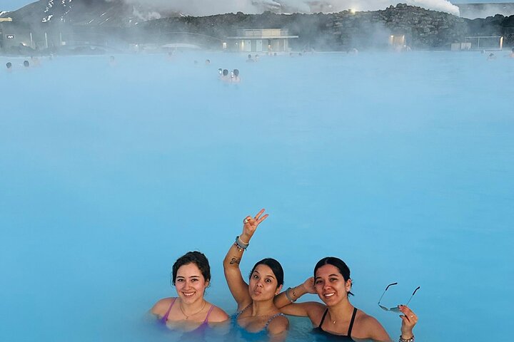 Private Transfer from Blue Lagoon to Keflavík Airport