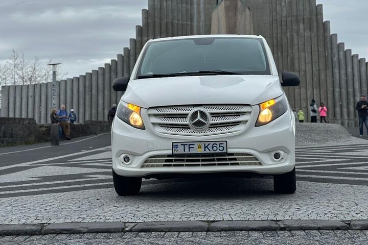 Private Transfer from Blue Lagoon to Keflavík Airport