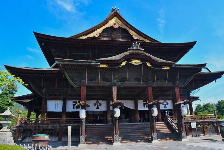Luxury Private Snow Monkey and Cultural Tour of Nagano