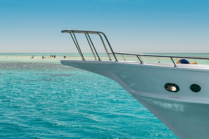 Sharm El Sheikh: White Island & Ras Mohammed Cruise with Lunch