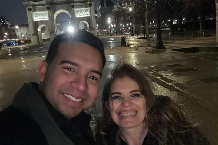 Paris with Love Private Guide and Driver