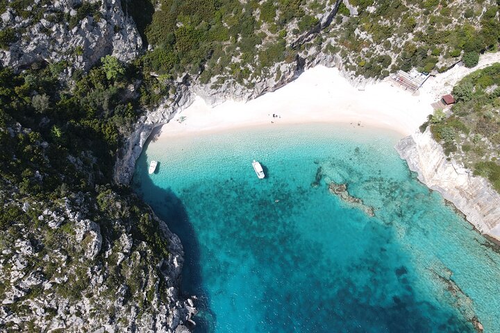Dhermi Boat Tour to Grama Bay Blue Gem Cave and Swim Snorkeling