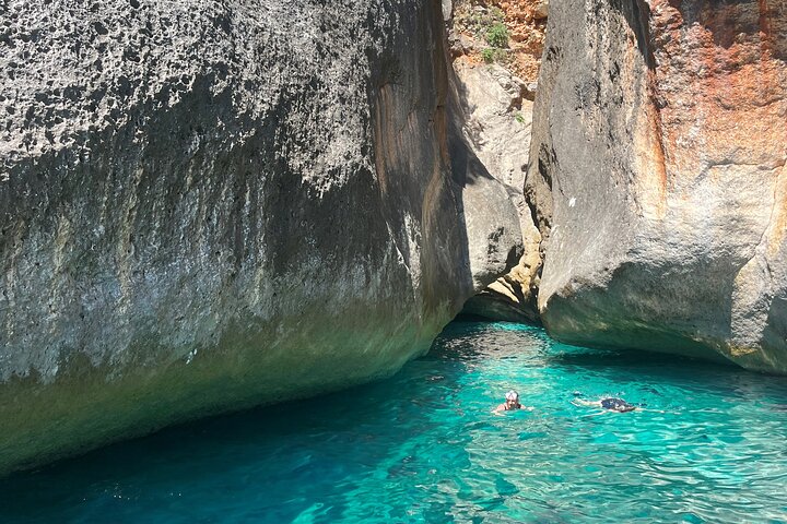 Dhermi Boat Tour to Grama Bay Blue Gem Cave and Swim Snorkeling