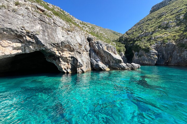 Dhermi Boat Tour to Grama Bay Blue Gem Cave and Swim Snorkeling