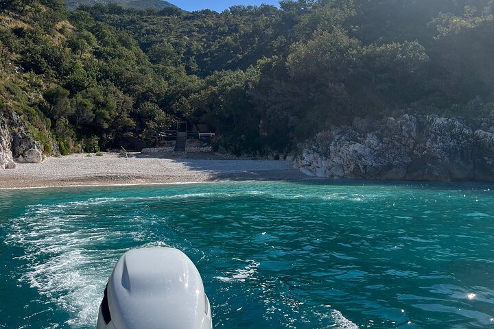 Dhermi Boat Tour to Grama Bay Blue Gem Cave and Swim Snorkeling