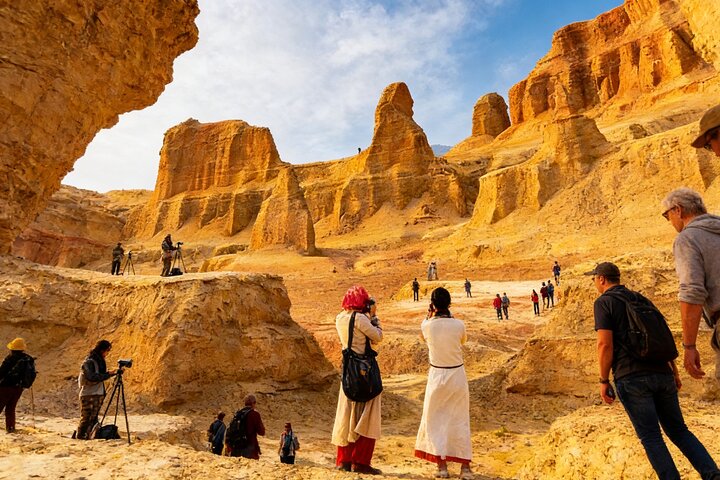 Dunhuang Private Day Tour: Yumen Pass, Han Great Wall Ruins and Yadan Ghost City