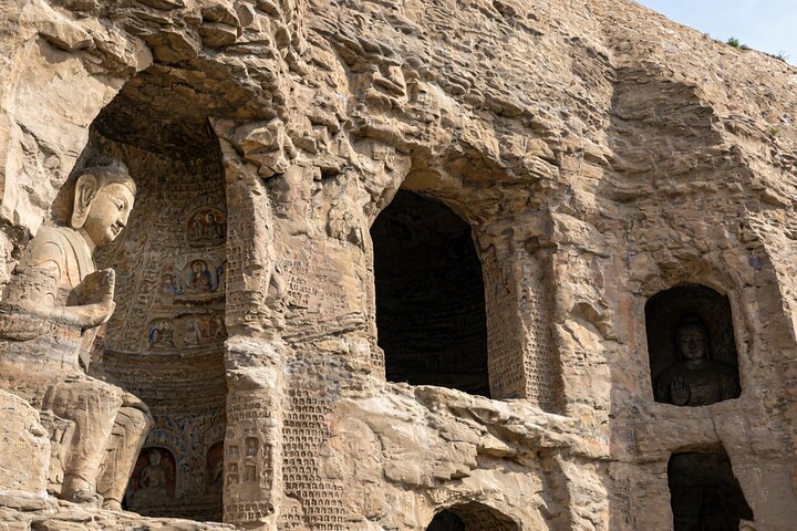 Datong Private Tour: Marvels of Hanging Temple & Yungang Grottoes