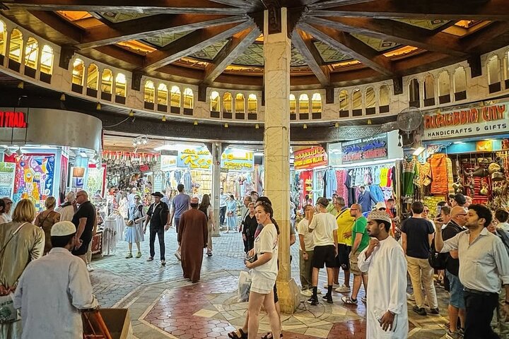 Muscat half day city tour with guide and lunch
