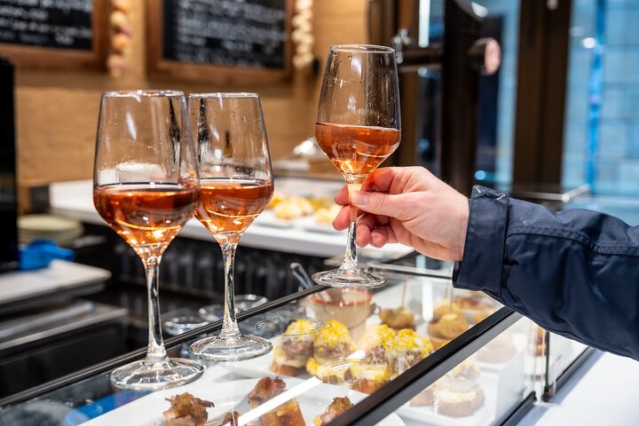 San Sebastian Food Tour: Pintxos, Drinks, and Tapas with a Local