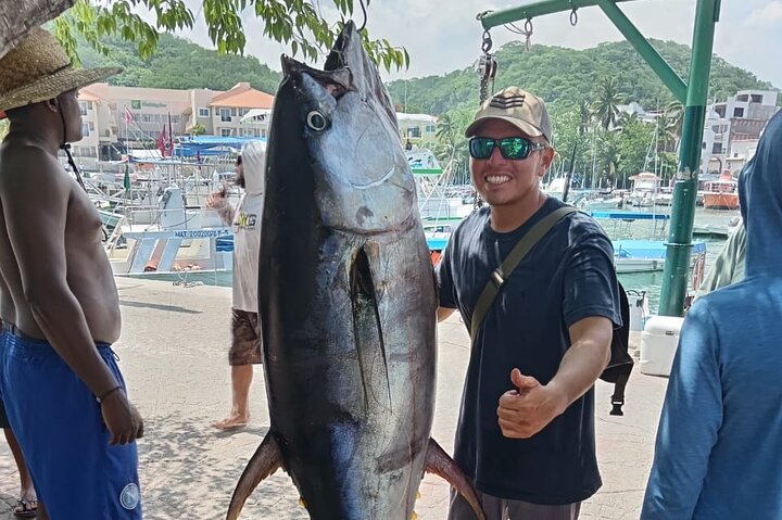Private Tour 9 Bays of Huatulco to San Agustin + SPORTS FISHING