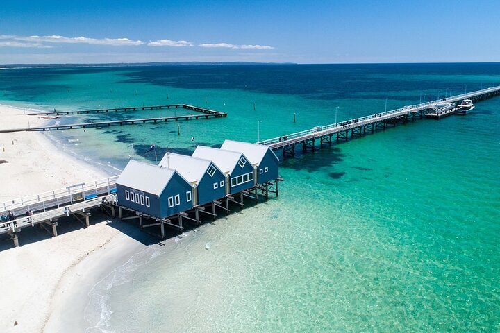 Margaret River, Caves, Wine and Cape Leeuwin Lighthouse Tour from Perth