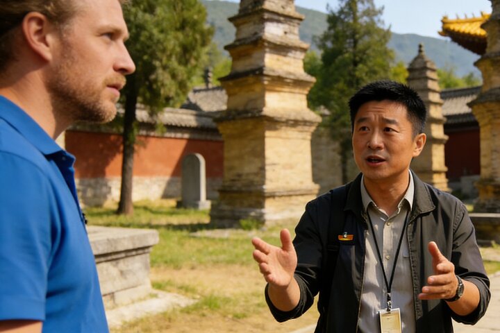 Zhengzhou: Private Transfer to Shaolin Temple & Longmen Grottoes