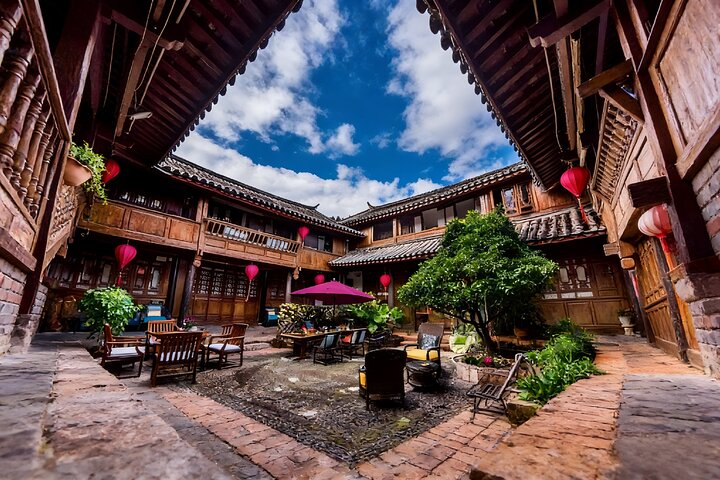 2-Day Private Lijiang Highlights Tour: Old Town, Snow Mountain, Show and More